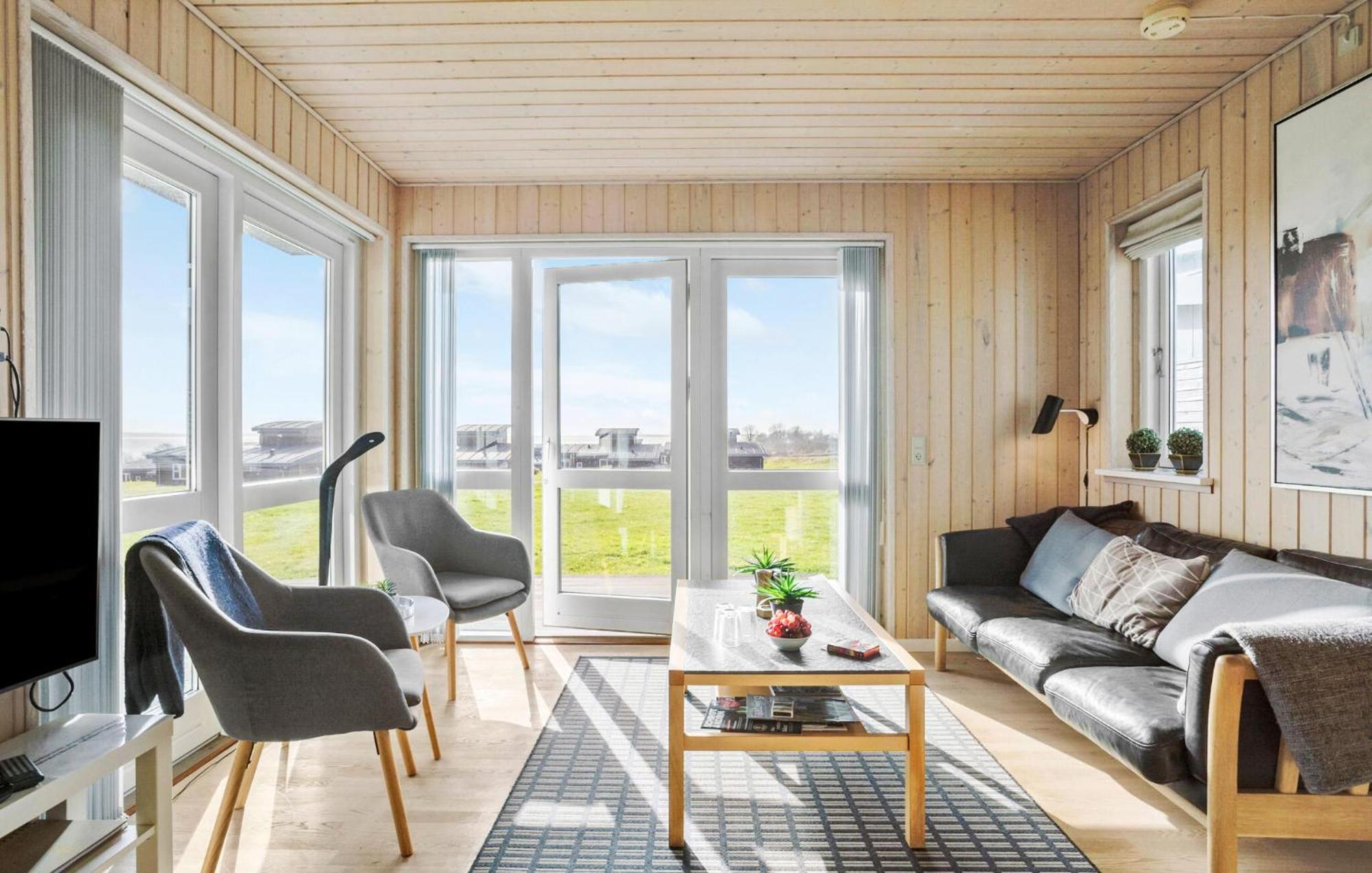 4 Bedroom Nice Home In Fåborg Εξωτερικό φωτογραφία