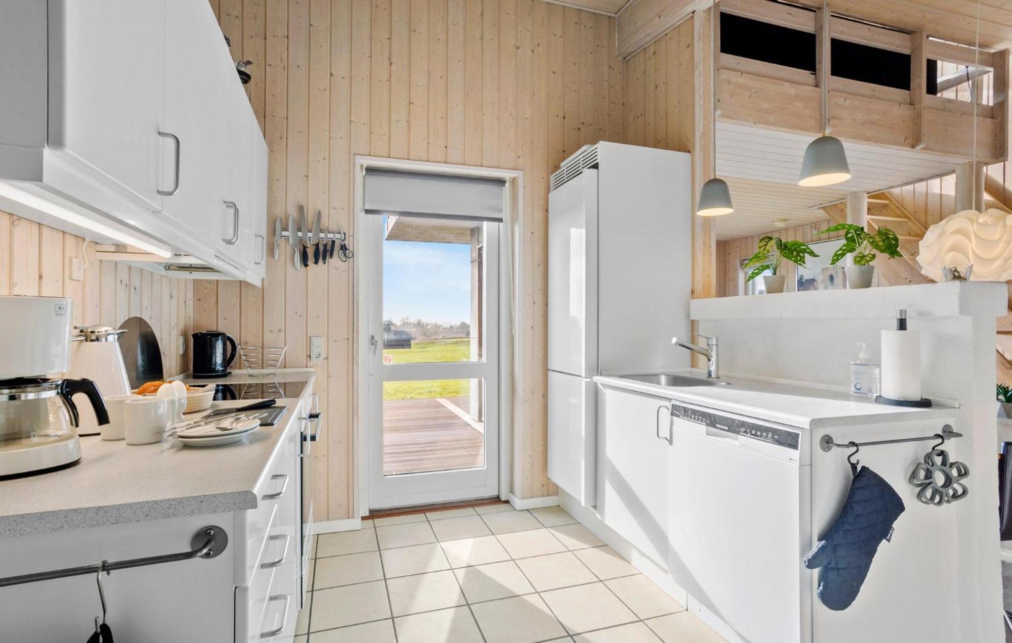 4 Bedroom Nice Home In Fåborg Εξωτερικό φωτογραφία